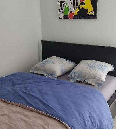 Studio Cosi Idealement Place Au Coeur De Ville Bourges Zewnętrze zdjęcie